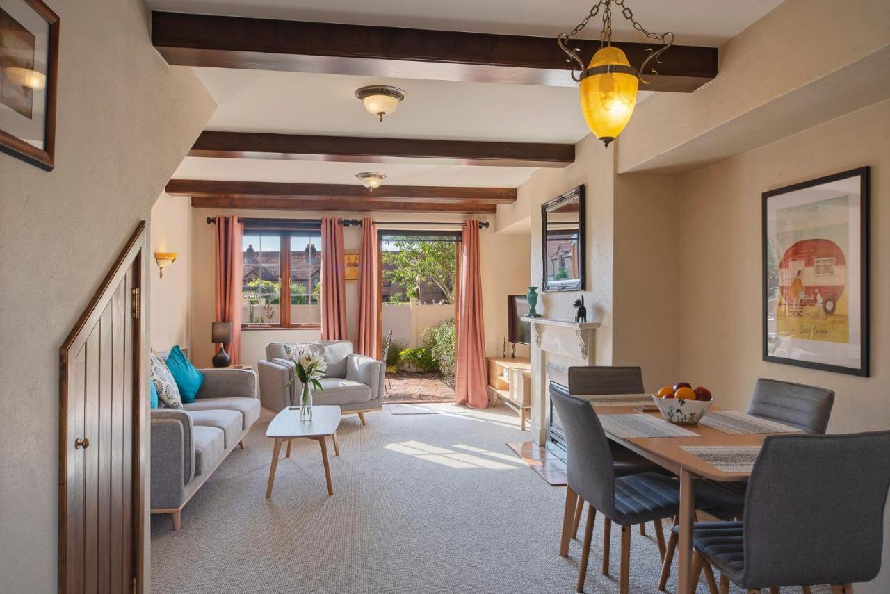 The Village Green Apartment Нельсон Екстер'єр фото